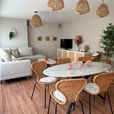 Διαμέρισμα Modern 2-bedroom Within Walking Distance Of The Centre And The T209 *