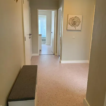 Modern 2-bedroom Within Walking Distance Of The Centre And The T209